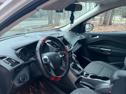 Used 2013 Ford Escape SE image 6