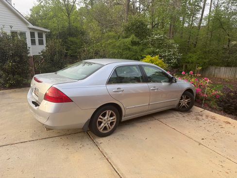 Used 2007 Honda Accord SE image 9