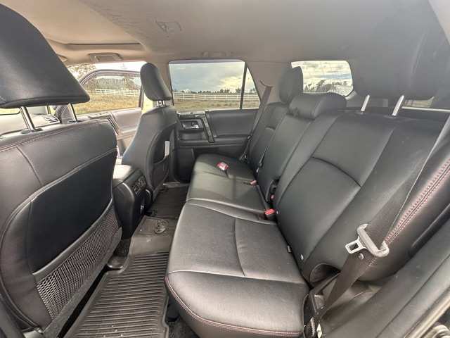 Used 2022 Toyota 4Runner TRD Off-Road Premium AWD/4WD image 10