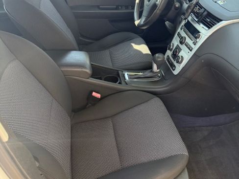 Used 2011 Chevrolet Malibu LT image 4