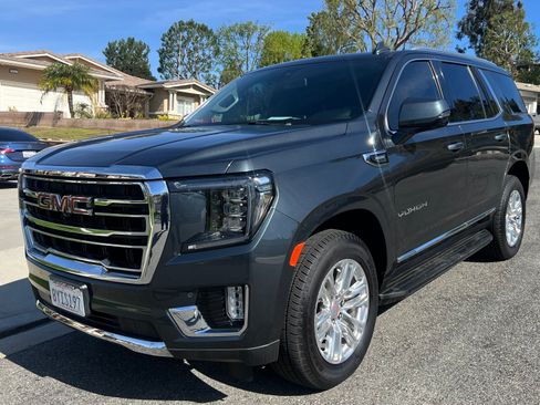 Used 2021 GMC Yukon SLT w/ Rear Media and Nav Package image 19
