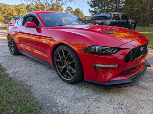 Used 2018 Ford Mustang GT Premium w/ GT Performance Package image 1