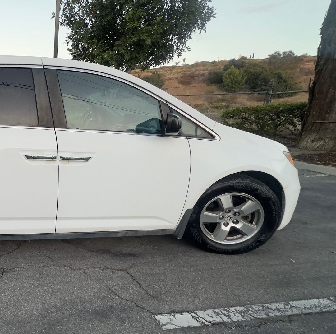 Used 2012 Honda Odyssey EX-L image 8