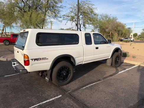 Used 2000 Toyota Tacoma 4x4 Xtracab V6 image 6
