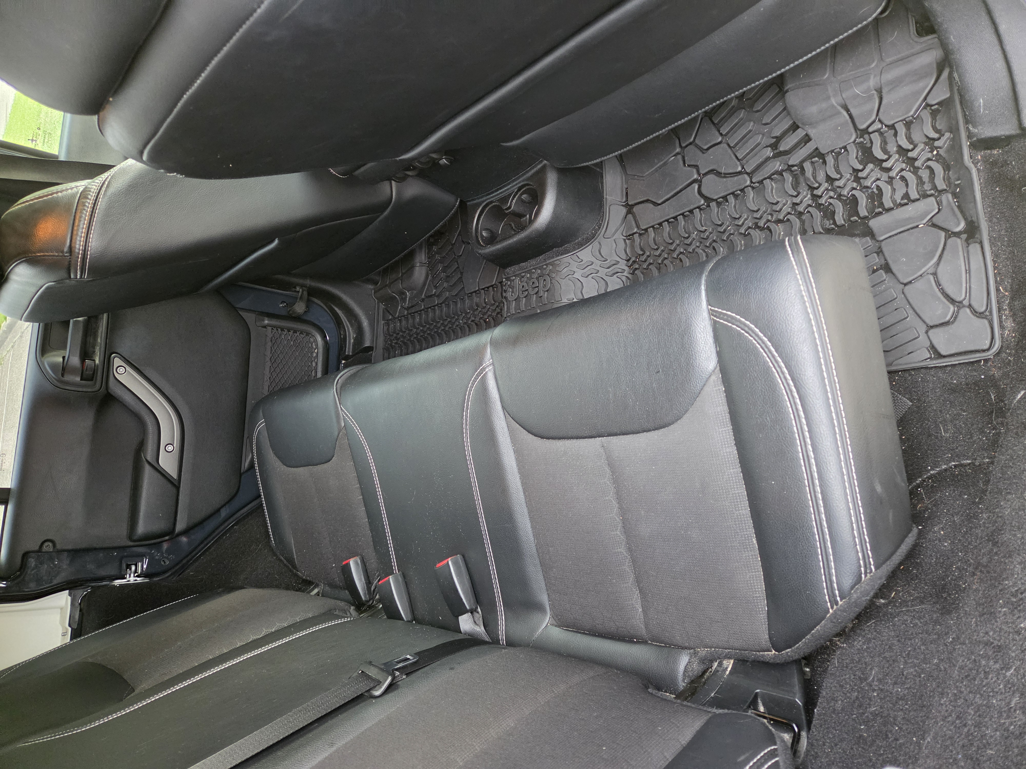 Used 2018 Jeep Wrangler Unlimited Sport AWD/4WD image 15