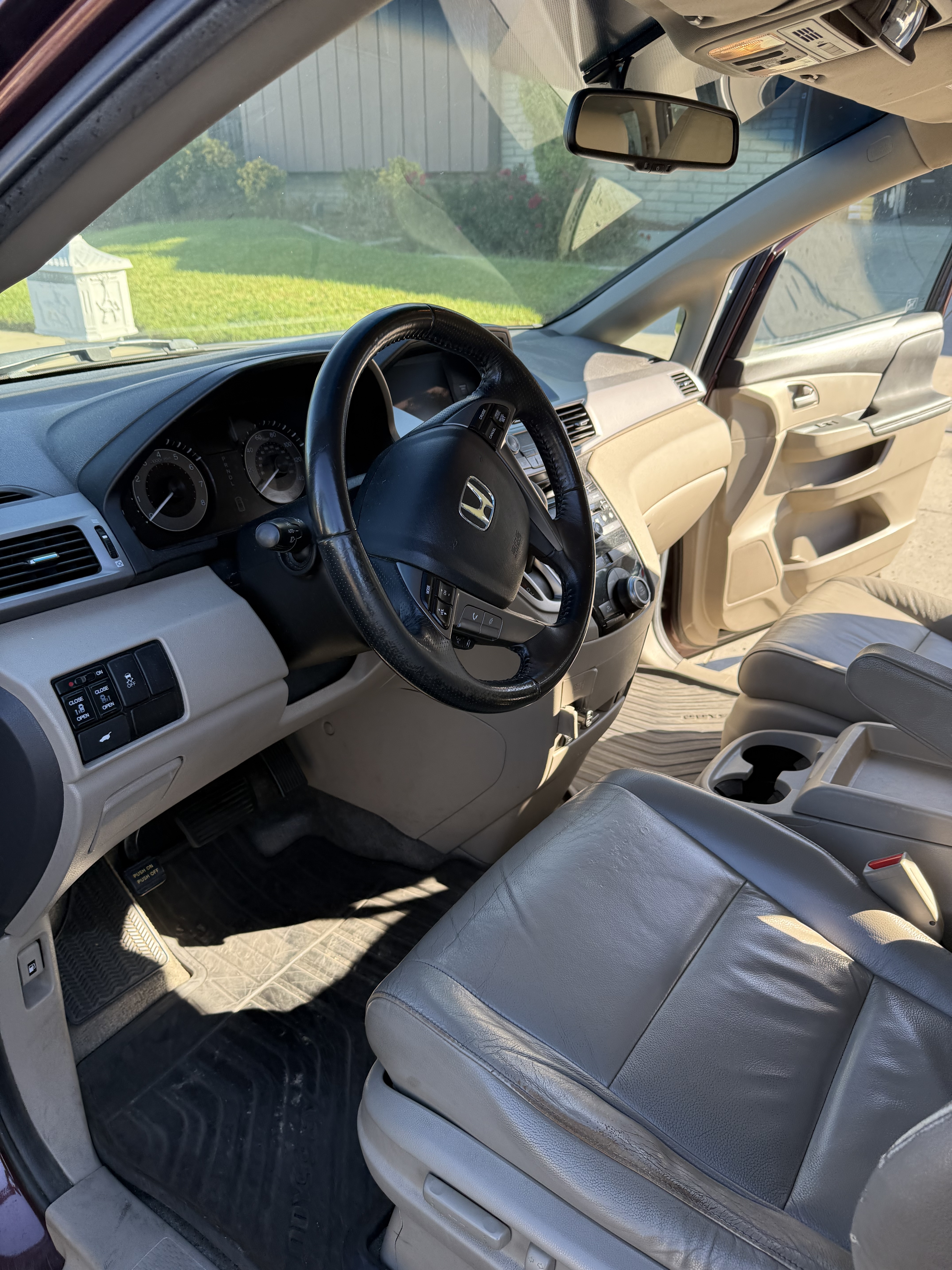 Used 2011 Honda Odyssey EX-L image 11