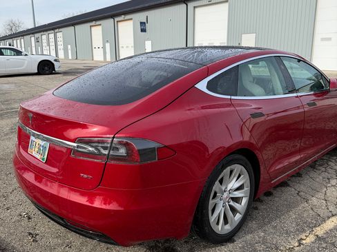 Used 2018 Tesla Model S 75D image 5