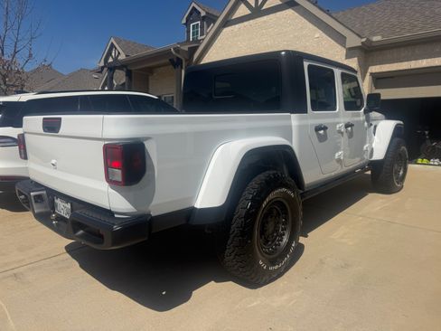 Used 2020 Jeep Gladiator Sport w/ Quick Order Package 24S image 5