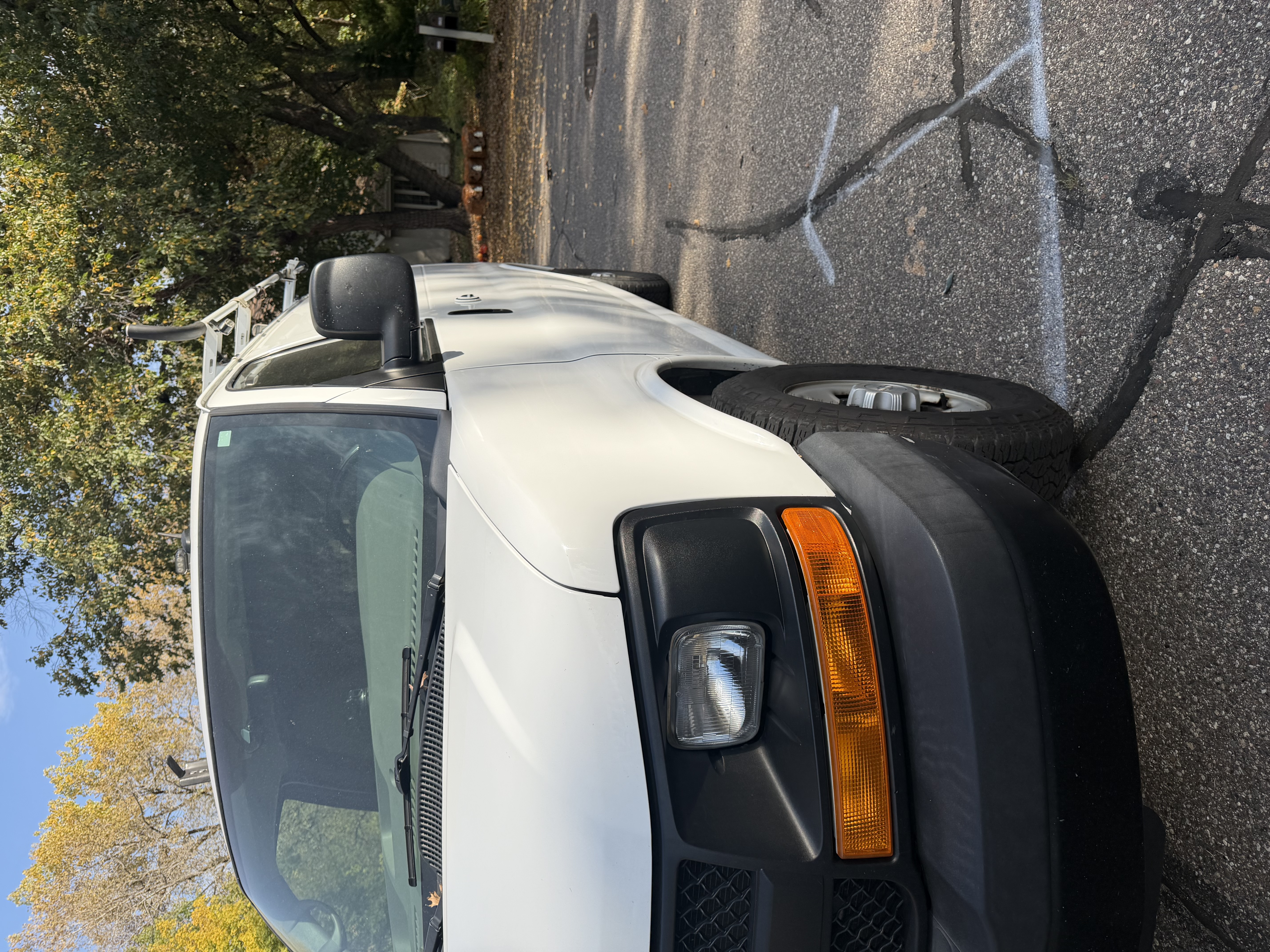 Used 2015 Chevrolet Express 2500 RWD image 4