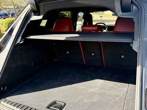 Used 2022 BMW iX xDrive50 w/ Premium Package image 5