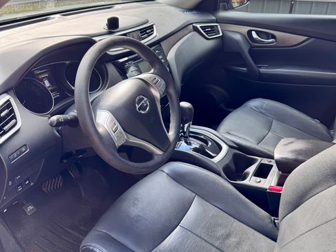 Used 2016 Nissan Rogue S w/ Appearance Package AWD/4WD image 10