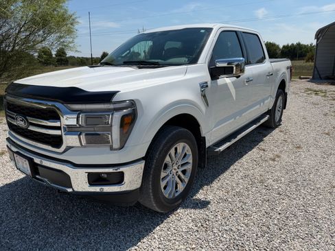 Used 2025 Ford F150 Lariat w/ Equipment Group 501A Mid AWD/4WD image 18