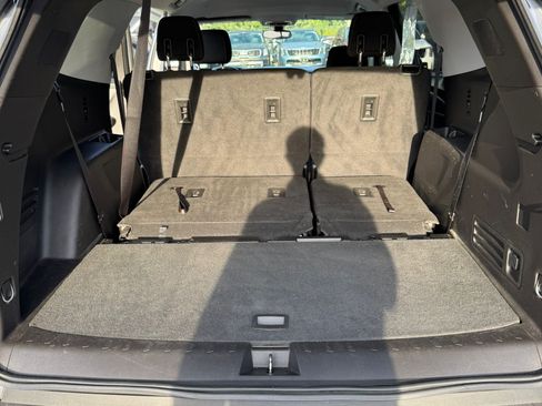 Used 2018 Chevrolet Traverse LS image 5