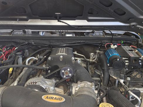 Used 2013 Jeep Wrangler Unlimited Rubicon w/ Connectivity Group image 5