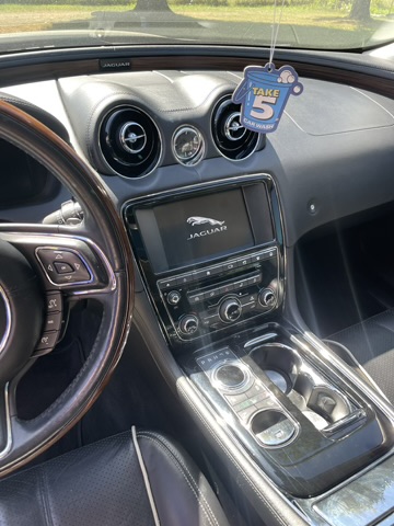 Used 2016 Jaguar XJ R-Sport AWD/4WD image 16