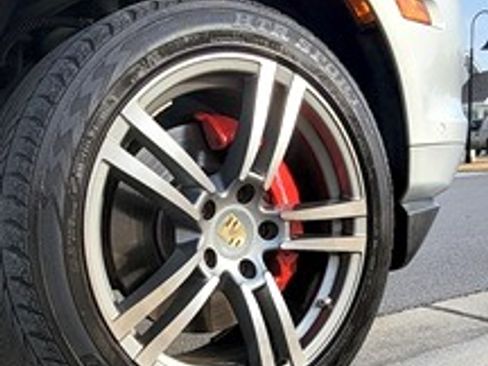 Used 2008 Porsche Cayenne Turbo AWD/4WD image 11