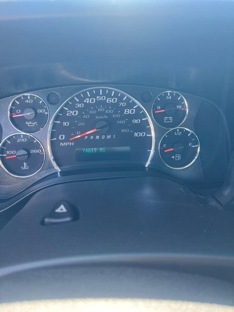 Used 2020 Chevrolet Express 2500 w/ Communications Package RWD image 10