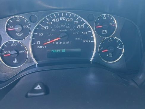 Used 2020 Chevrolet Express 2500 w/ Communications Package RWD image 10