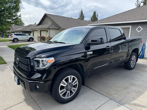 Used 2021 Toyota Tundra Platinum AWD/4WD image 1