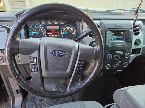 Used 2014 Ford F150 XLT w/ Equipment Group 302A Luxury image 8