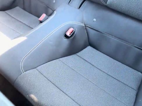 Used 2015 Ford Mustang Coupe RWD image 19