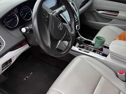 Used 2016 Acura TLX FWD image 25