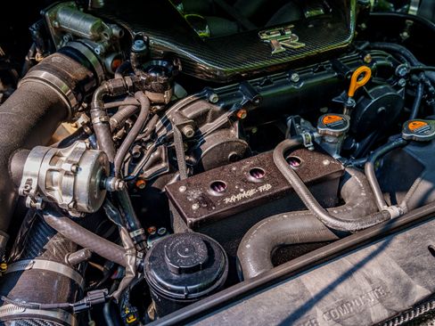 Used 2013 Nissan GT-R Premium image 23