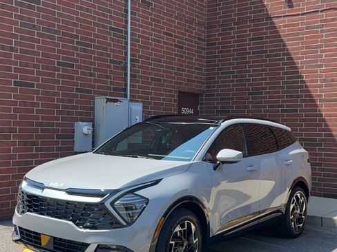 Used 2024 Kia Sportage SX image 4