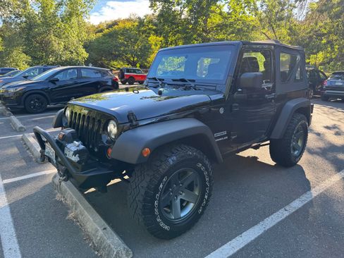 Used 2013 Jeep Wrangler Sport AWD/4WD image 5