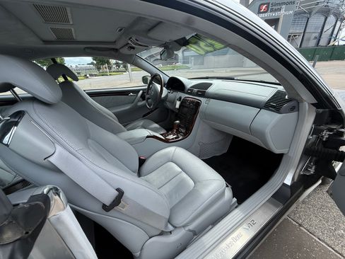 Used 2001 Mercedes-Benz CL 600 image 11