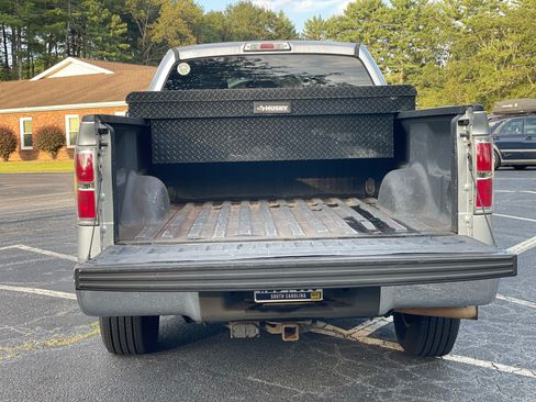 Used 2013 Ford F150 XLT w/ Mid Equipment Group image 10