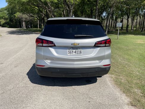 Used 2022 Chevrolet Equinox LS image 5