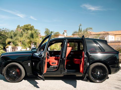 Used 2020 Rolls-Royce Cullinan image 16