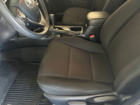 Used 2018 Toyota RAV4 LE w/ All Weather Liner Package FWD image 10