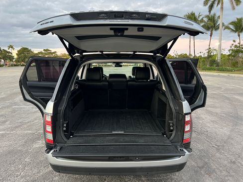 Used 2014 Land Rover Range Rover HSE image 8