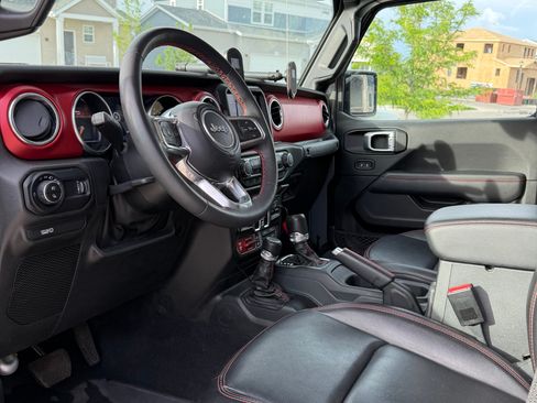 Used 2023 Jeep Gladiator Rubicon w/ LED Lighting Group AWD/4WD image 13