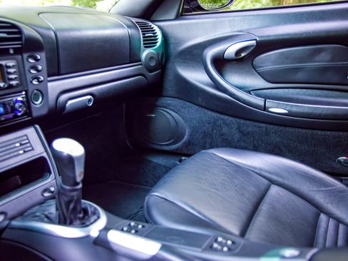 Used 2003 Porsche 911 Carrera 4 image 17