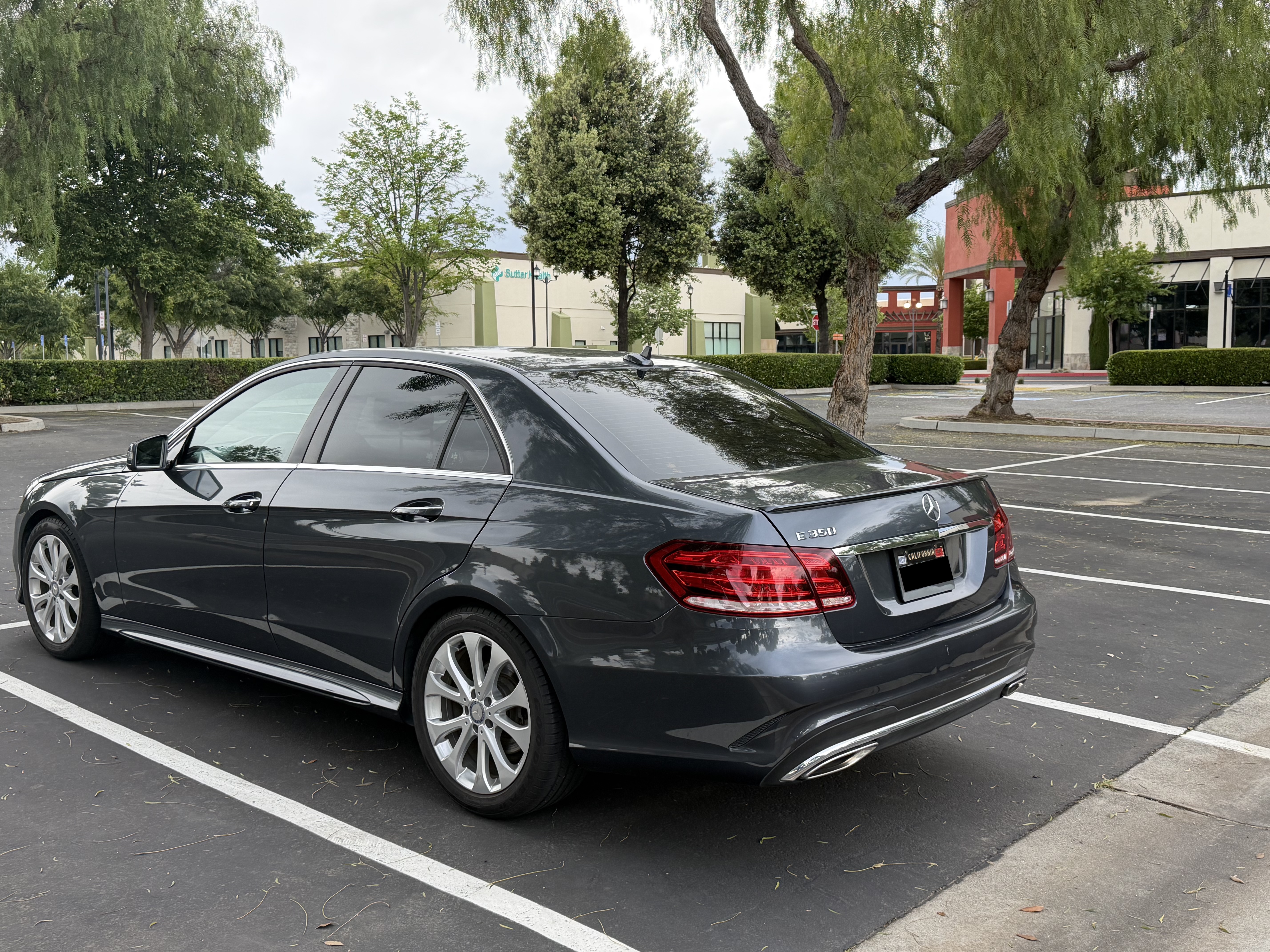 Used 2015 Mercedes-Benz E 350 Sedan image 4