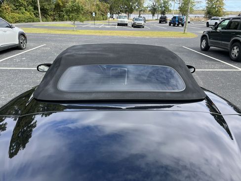 Used 2006 Chevrolet Corvette Convertible w/ Preferred Equipment Group image 13