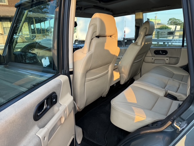 Used 2004 Land Rover Discovery S AWD/4WD image 13