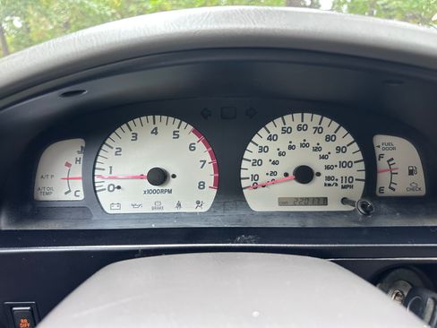Used 2003 Toyota Tacoma 4x4 Xtracab V6 w/ Convenience Pkg image 21