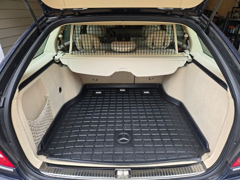 Used 2005 Mercedes-Benz C 240 Wagon image 2