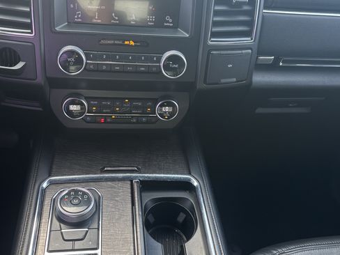 Used 2019 Ford Expedition Max Limited w/ Equipment Group 301A image 13