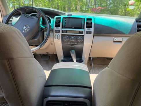 Used 2005 Toyota 4Runner SR5 image 11