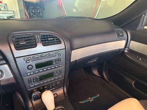 Used 2004 Ford Thunderbird image 10