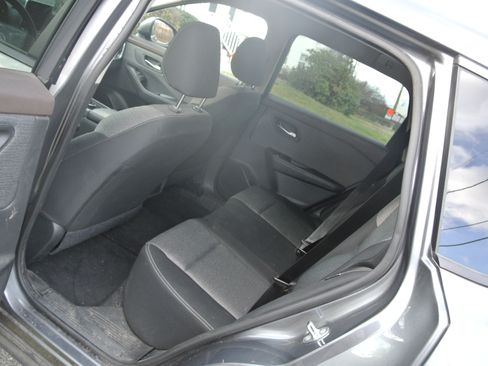 Used 2023 Nissan Rogue SV image 6