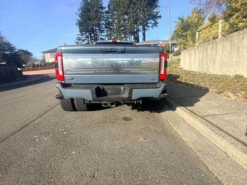 Used 2023 Ford F450 Platinum w/ FX4 Off-Road Package image 27