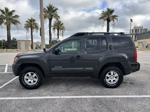 Used 2008 Nissan Xterra Off-Road w/ Technology Pkg AWD/4WD image 13