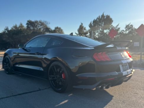 Used 2022 Ford Mustang Shelby GT500 w/ Technology Package image 15