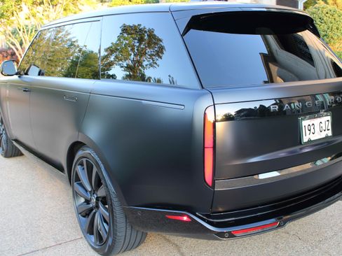 Used 2023 Land Rover Range Rover SV image 8